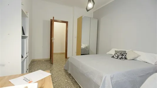 Rooms in Pozzuoli - photo 5