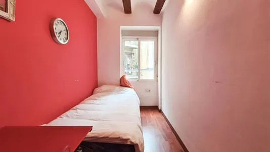 Apartments in Valencia Ciutat Vella - photo 4