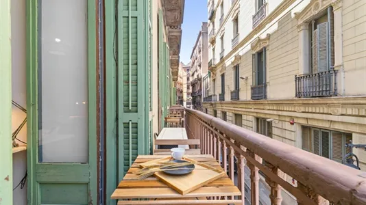 Rooms in Barcelona Ciutat Vella - photo 7