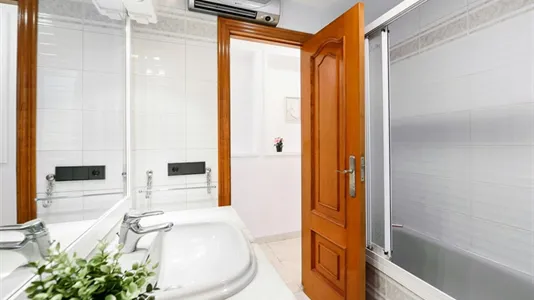 Rooms in Valencia Ciutat Vella - photo 5