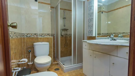 Rooms in Málaga - photo 7