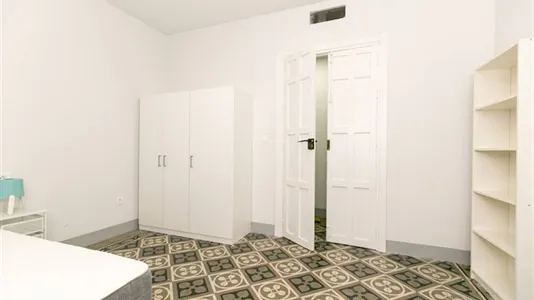 Rooms in Granada - photo 5