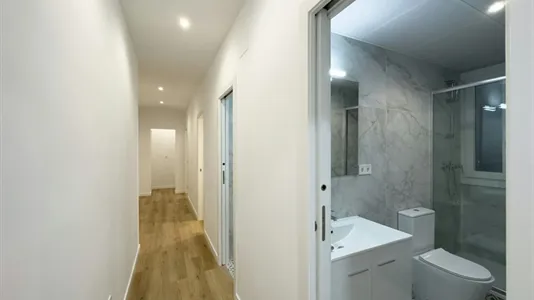 Rooms in Barcelona Eixample - photo 8