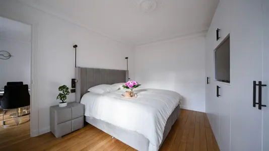 Apartments in Paris 16ème arrondissement (South) - photo 6