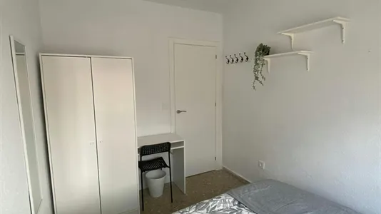 Rooms in Manises - photo 4