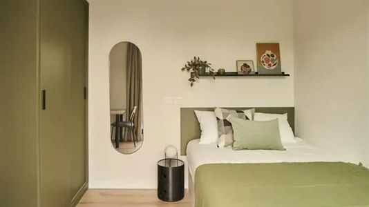 Apartments in Madrid Centro - photo 3