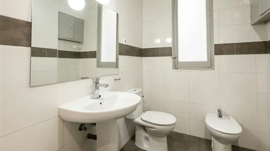 Rooms in Madrid Centro - photo 10