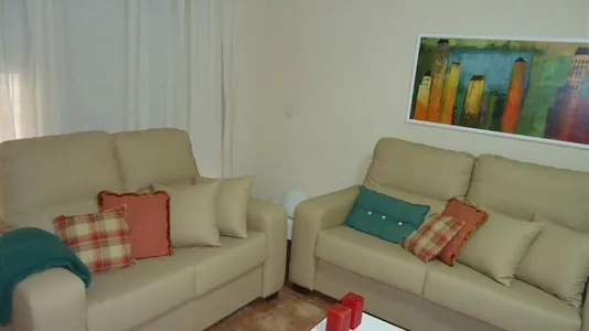 Rooms in Córdoba - photo 10