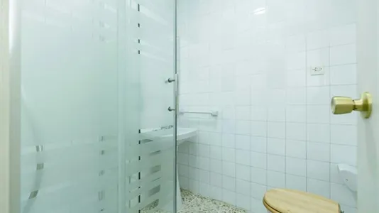 Rooms in Granada - photo 9