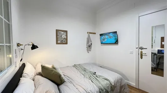 Rooms in Madrid Centro - photo 2