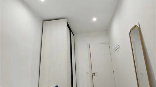 Rooms in Cornellà de Llobregat - photo 8