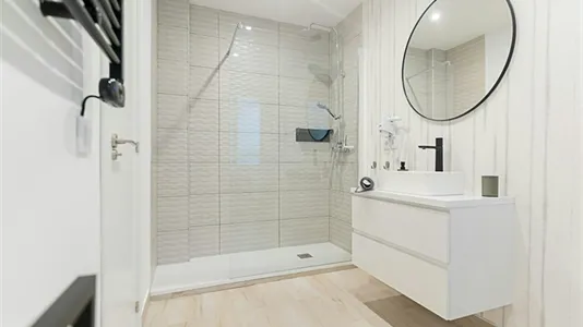 Rooms in Madrid Chamartín - photo 5