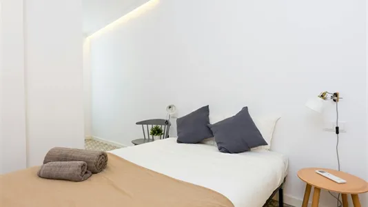Apartments in Barcelona Ciutat Vella - photo 4