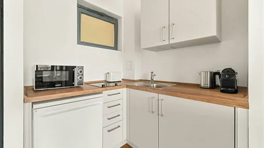 Apartments in Location is not specified - photo 8