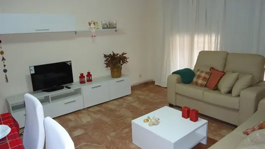 Rooms in Córdoba - photo 5