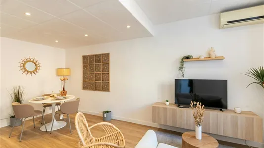 Apartments in Barcelona Eixample - photo 9