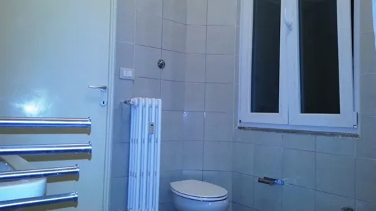 Rooms in Roma Municipio II – Parioli/Nomentano - photo 9