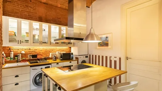 Rooms in Barcelona Ciutat Vella - photo 4