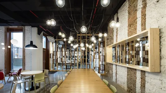 Rooms in Barcelona Ciutat Vella - photo 7