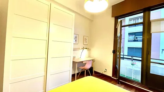 Rooms in Bilbao - photo 4