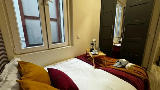 Rooms in Madrid Centro - photo 8