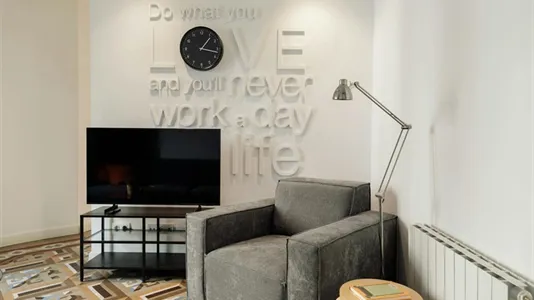 Rooms in Barcelona Eixample - photo 8