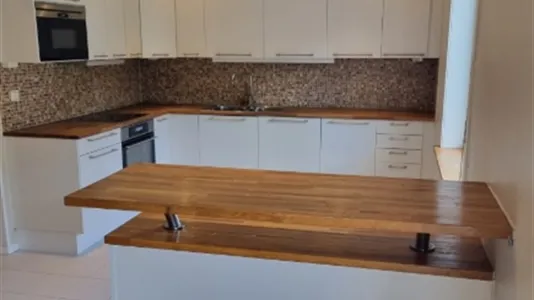 Houses in Södertälje - photo 2