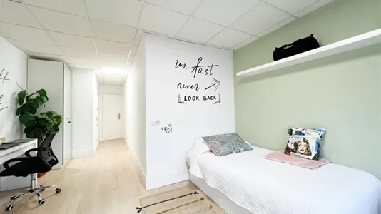 Rooms in Madrid Chamberí - photo 2