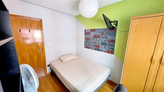 Rooms in Zaragoza - photo 4