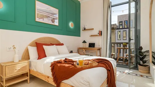 Rooms in Barcelona Eixample - photo 1