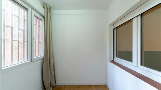 Rooms in Madrid Retiro - photo 10