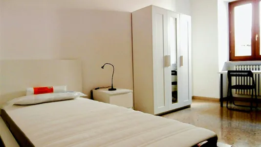 Rooms in Verona - photo 1