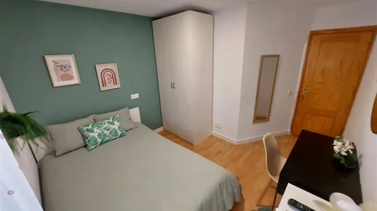 Rooms in Madrid Hortaleza - photo 9