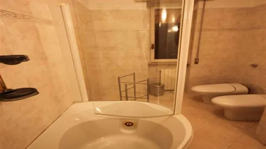 Rooms in Milano Zona 2 - Stazione Centrale, Gorla, Turro, Greco, Crescenzago - photo 8