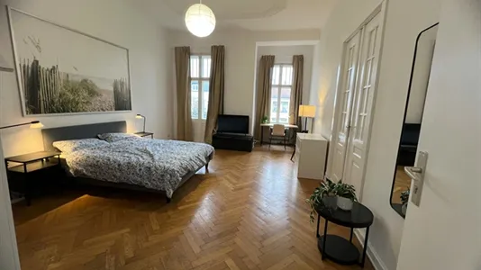 Apartments in Berlin Mitte - photo 1