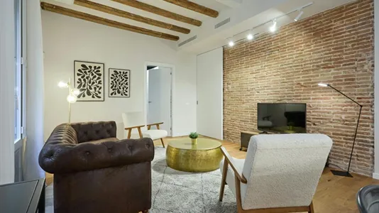 Apartments in Barcelona Ciutat Vella - photo 4