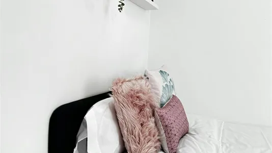 Rooms in Madrid Chamberí - photo 3