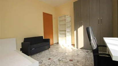 Room for rent in Milano Zona 2 - Stazione Centrale, Gorla, Turro, Greco, Crescenzago, Milan