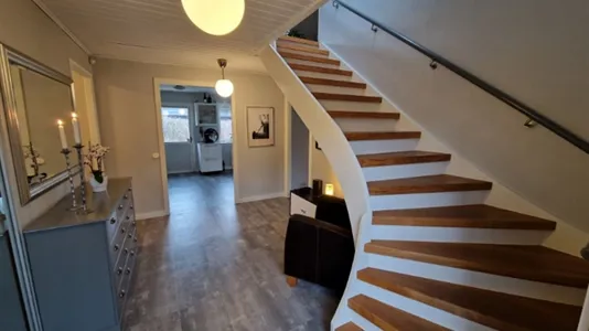 Houses in Huddinge - photo 5