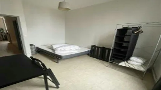 Rooms in Lyon - photo 1