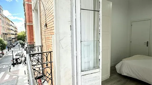 Rooms in Madrid Centro - photo 4