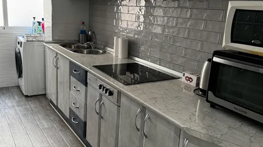 Rooms in Málaga - photo 5