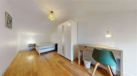 Apartments in Saint-Étienne - photo 10