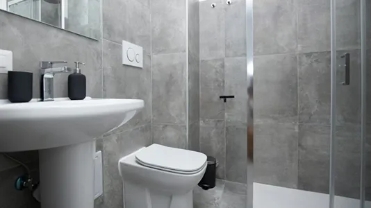 Rooms in Milano Zona 2 - Stazione Centrale, Gorla, Turro, Greco, Crescenzago - photo 8