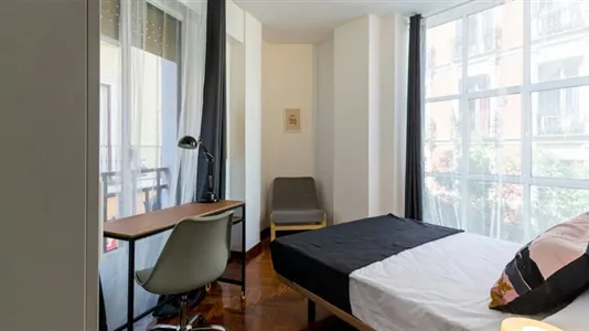 Rooms in Madrid Centro - photo 4
