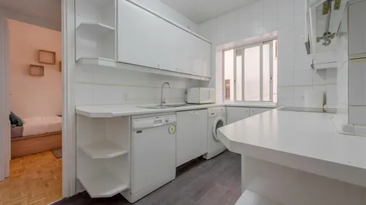 Rooms in Madrid Salamanca - photo 8