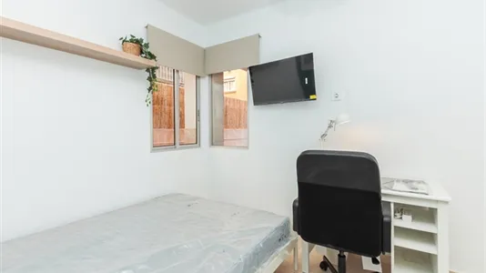 Rooms in Reus - photo 4