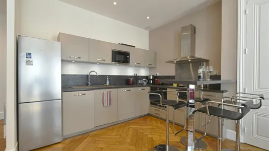 Apartments in Lyon - photo 3