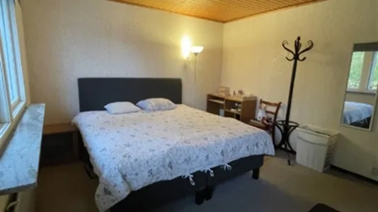 Houses in Motala - photo 3