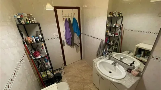 Rooms in Barcelona Eixample - photo 9